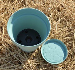 Renkli Saksı 1,7 LT 1 Adet Su Yeşili Renk Yalı Model Plastik Tabaklı Çiçek Saksısı