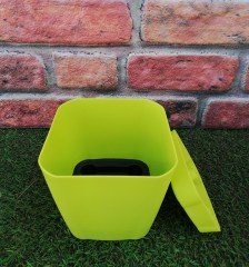 Renkli Saksı 1,8 LT 1 Adet Fıstık yeşili Renk Safir Model Kare Saksı Tabaklı Saksı