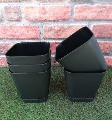 Renkli Saksı 1,8 LT 2 Adet Siyah Renk Safir Model Kare Saksı Tabaklı Saksı