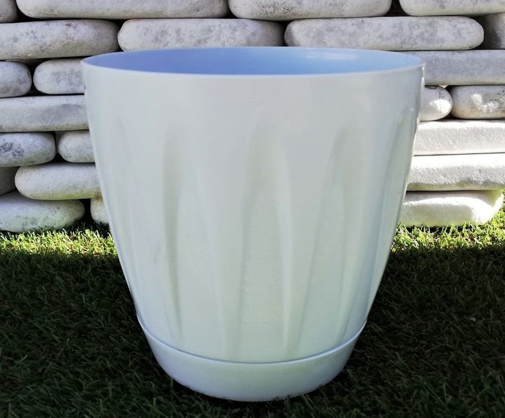 Renkli Saksı 12 LT 1 Adet Beyaz Renk Papatya Model Plastik Tabaklı Çiçek Saksısı