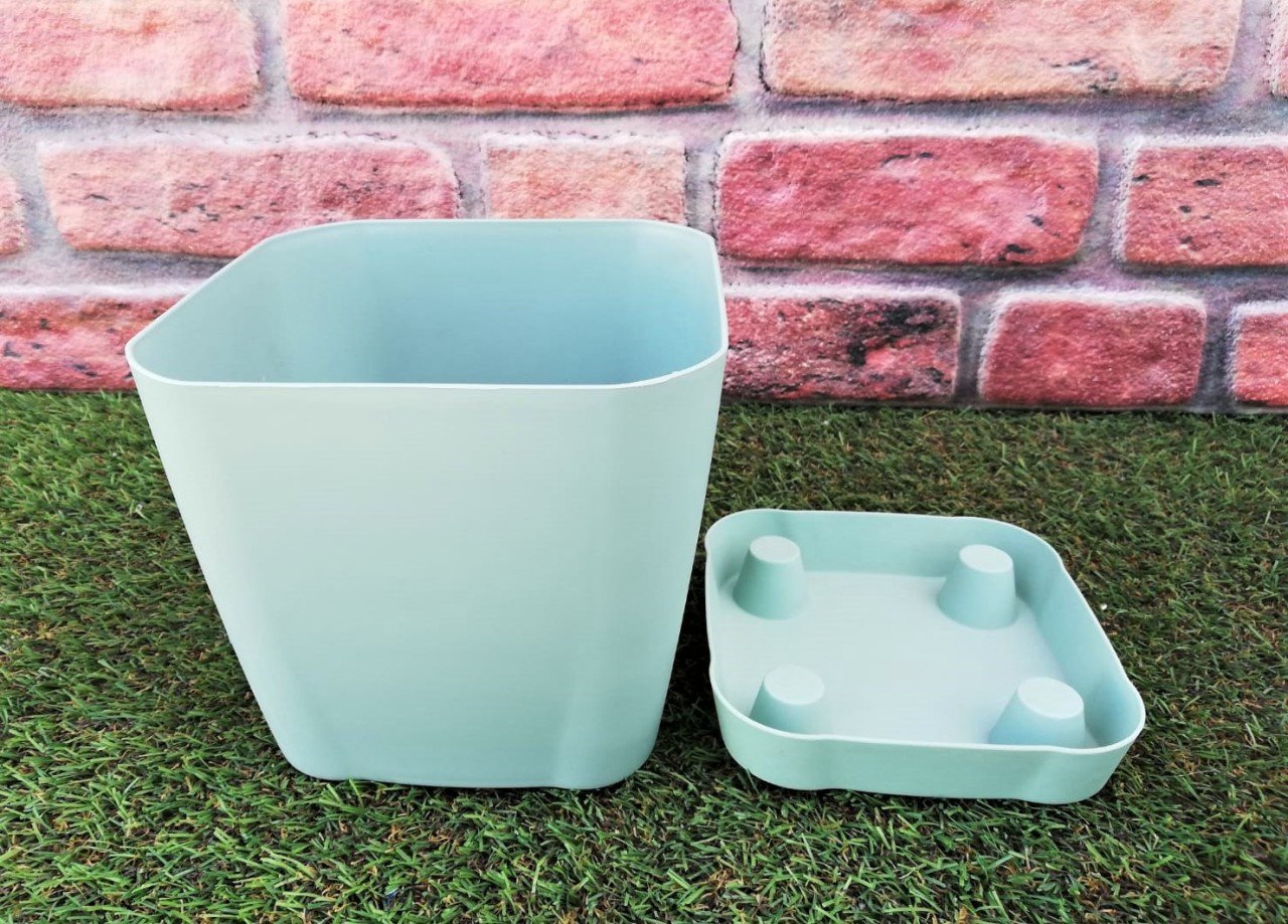 Renkli Saksı 3,4 LT 3 Adet Mint Yeşili Renk Safir Model Kare Saksı Tabaklı Saksı