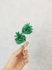 Çam Kozalağı 12 Adet Yeşil Renkli Kozalak Doğal Yılbaşı Kozalağı Dekoratif Kozalak Süs Kozalağı