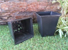 Kare Üretim Saksısı 0,50 LT Siyah Plastik Saksı 1 ADET