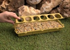 1 Adet 12 Gözlü Civciv Yemliği